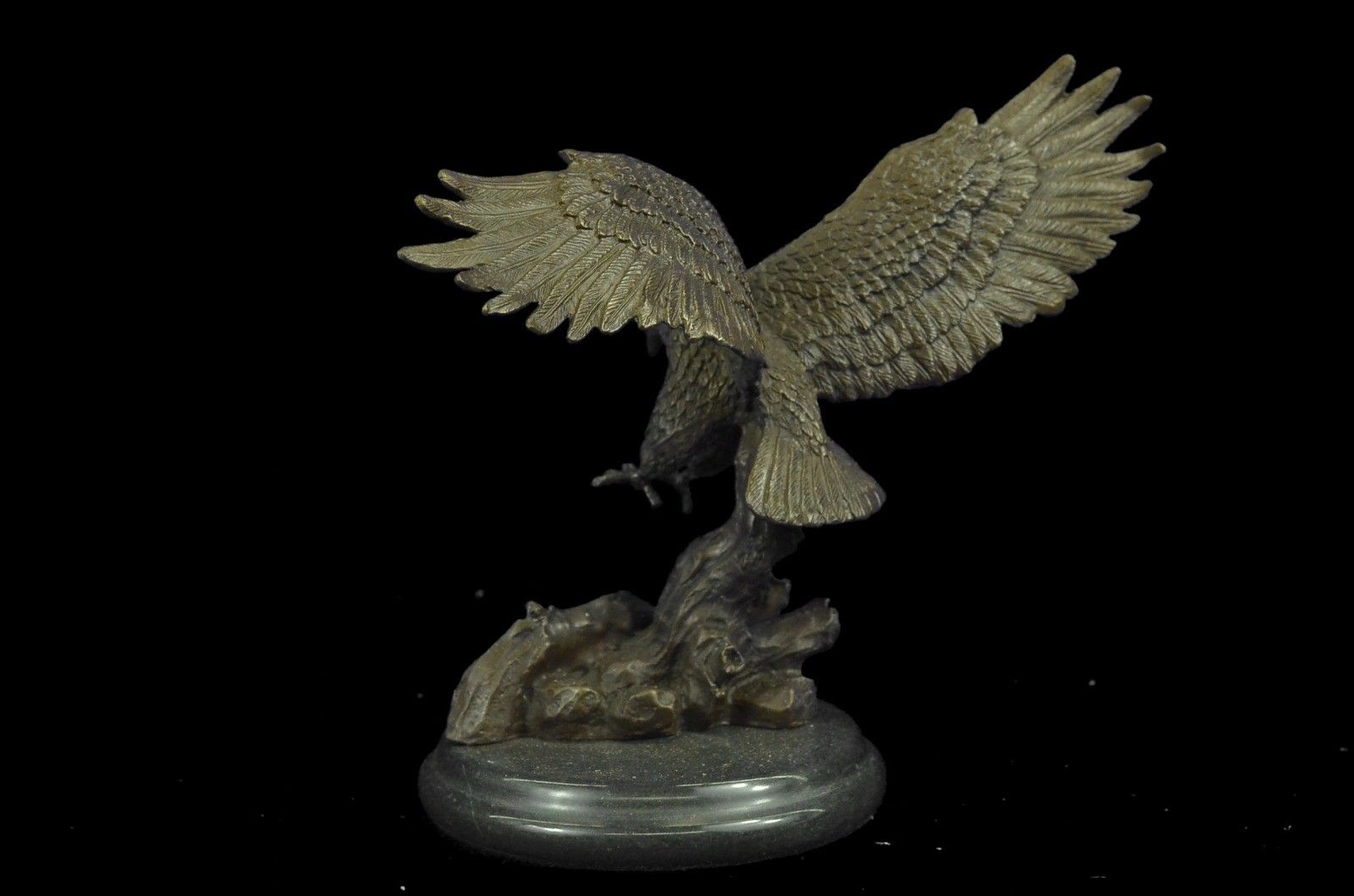 Sculpture Statue EAGLE IN FLIGHT CLASSICAL FIGURINE FOWL ART DECO FIGURE Bronze