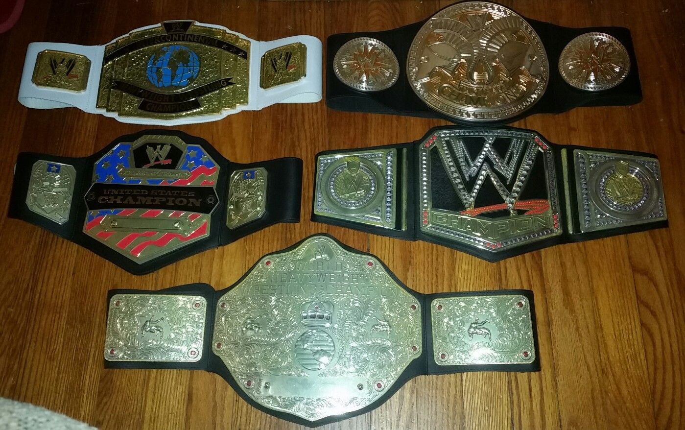 lot of 5 wwe mattel belts WORLD HEAVYWEIGHT TAG TEAM INTERCONTINENTAL CHAMPIONS