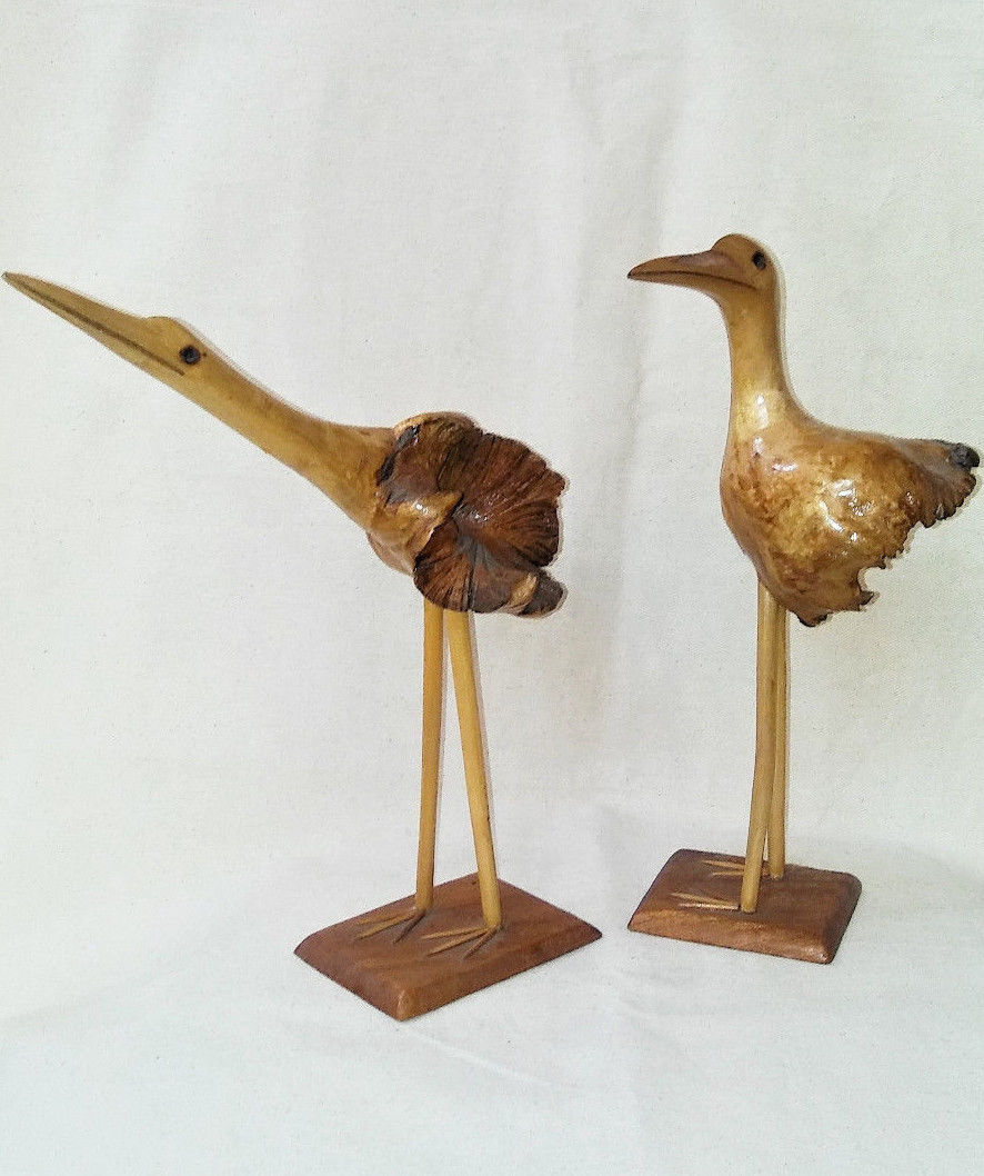 Folk Art Birds of Burl Wood, Pair of Folk Art Birds Made of Burl Wood, Seagulls