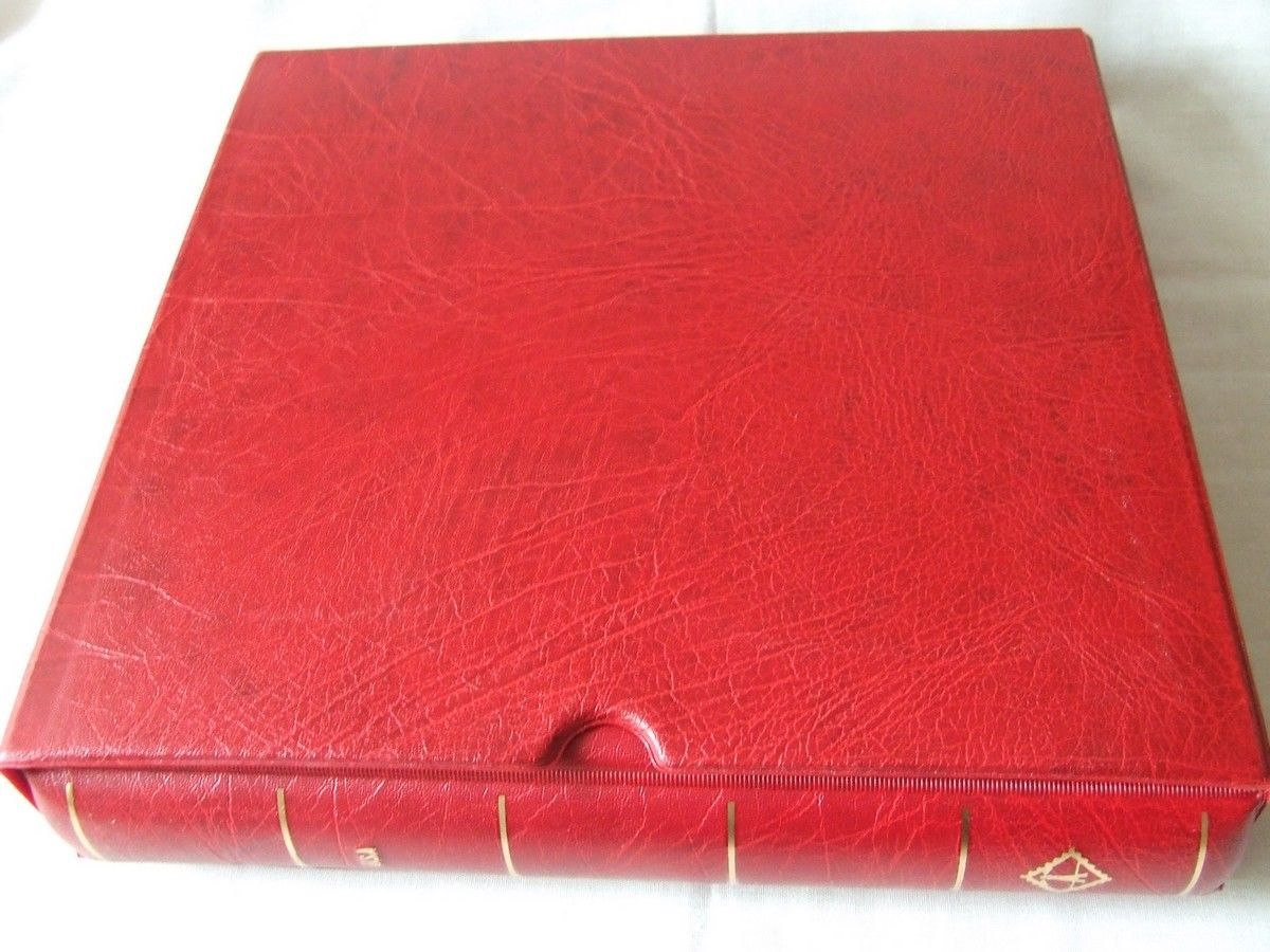 USA LIGHTHOUSE RED LUXURY PADDED TURNBAR STAMP ALBUM & SLIPCASE, EXCELLENT COND