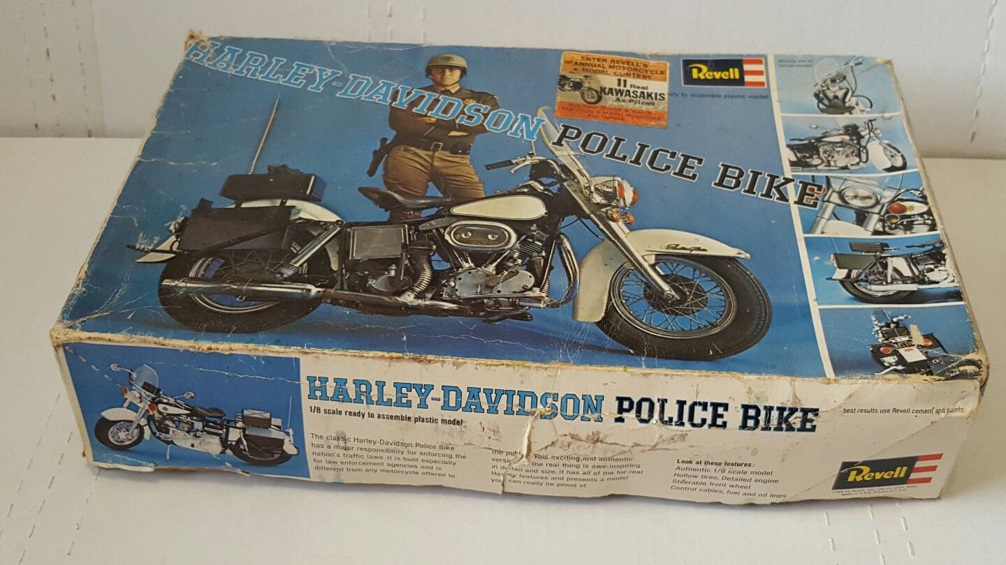 vintage 1969 Revell harley davidson police bike model kit in box rare