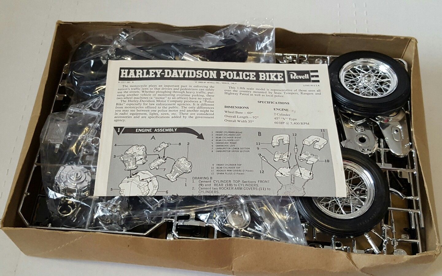 vintage 1969 Revell harley davidson police bike model kit in box rare