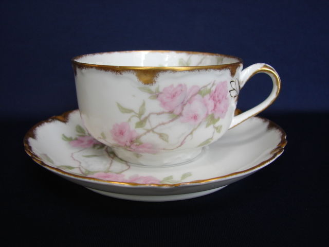 Haviland Limoges Pink BALTIMORE ROSE Schleiger 1151 Cup & Saucer Gold Trim