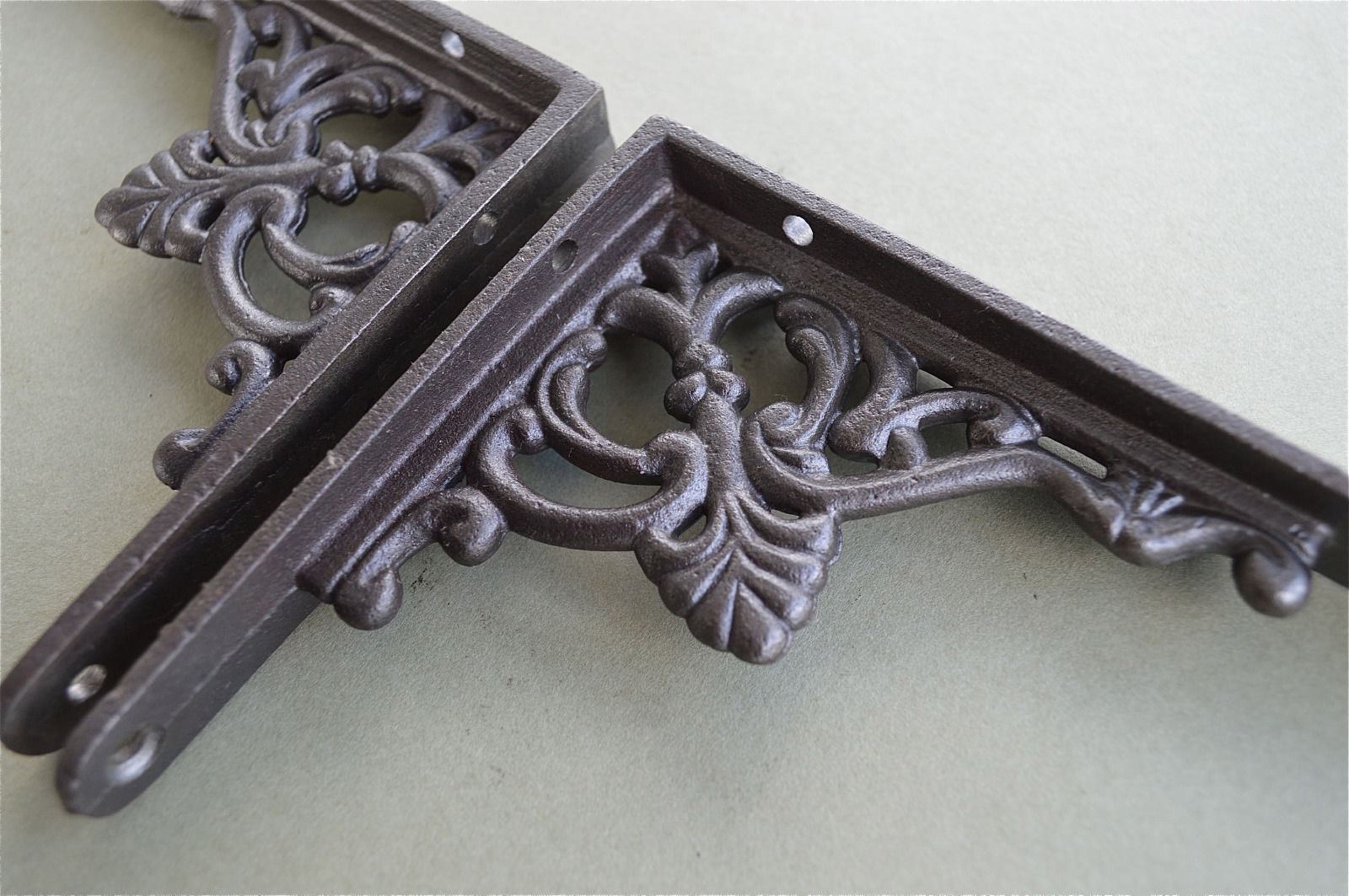 PAIR OF SMALL REGENCY ANTIQUE STYLE SHELF BRACKETS CAST IRON SHELVING BRACKET S1