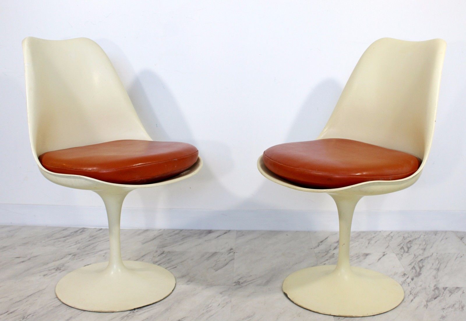 Mid Century Modern Eero Saarinen for Knoll Set 6 Tulip Side Dining Chairs 1960s