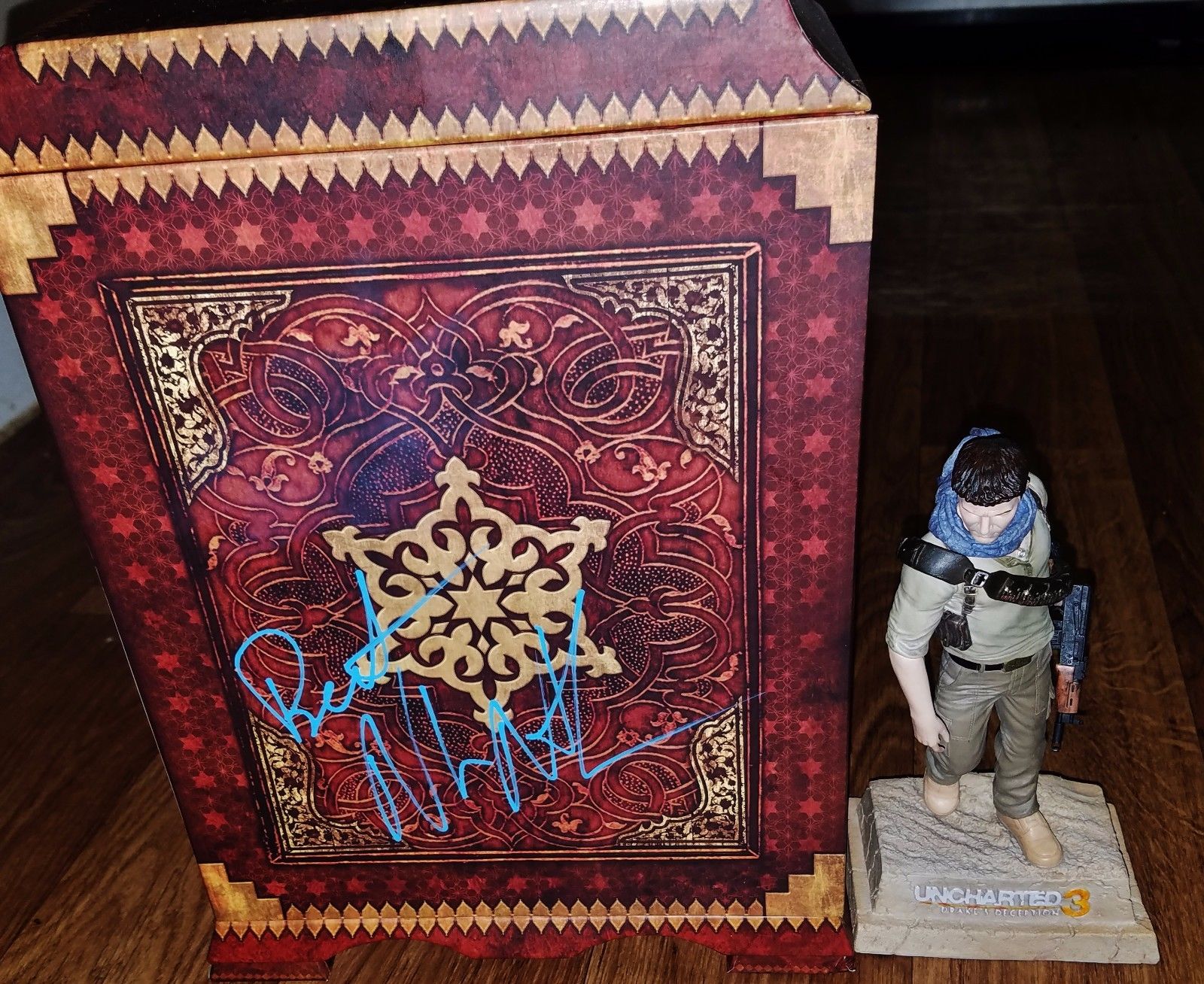 NOLAN NORTH SIGNED NATHAN DRAKE FIGURE UNCHARTED DRAKES FORTUNE +COA