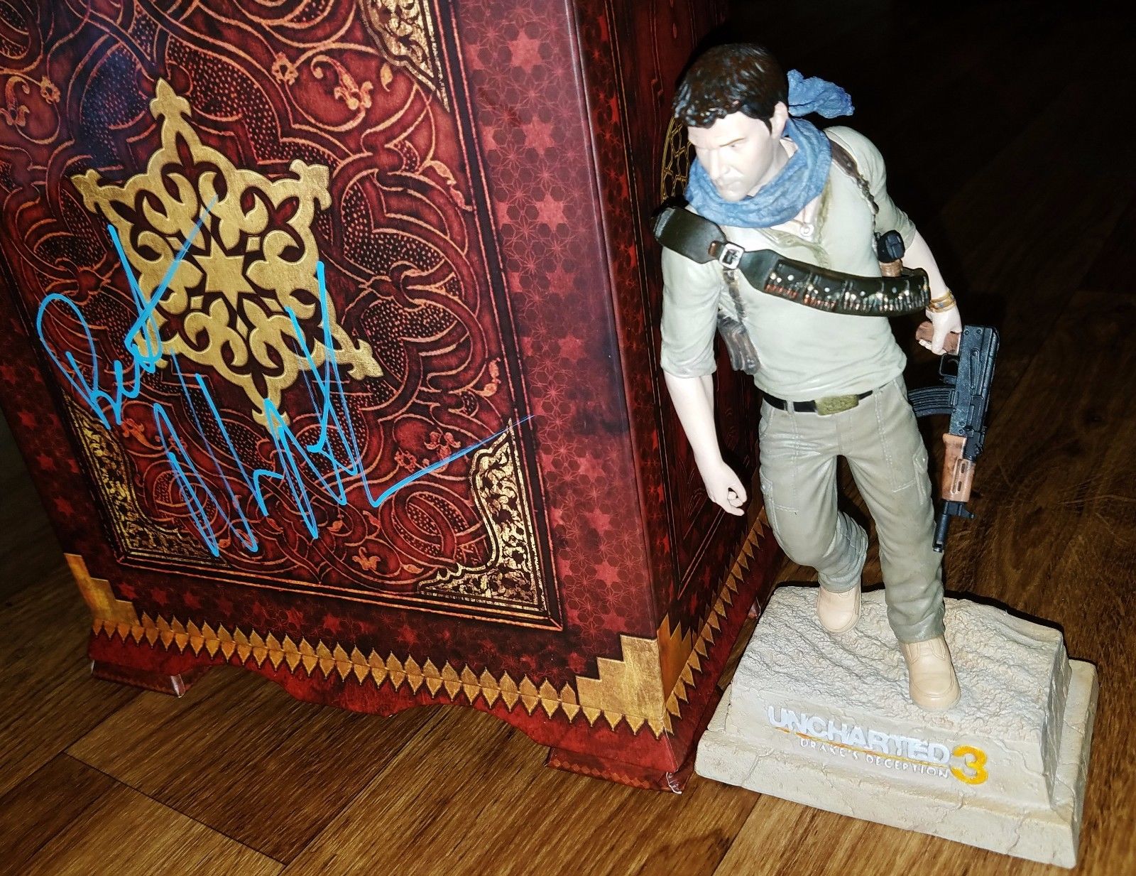 NOLAN NORTH SIGNED NATHAN DRAKE FIGURE UNCHARTED DRAKES FORTUNE +COA