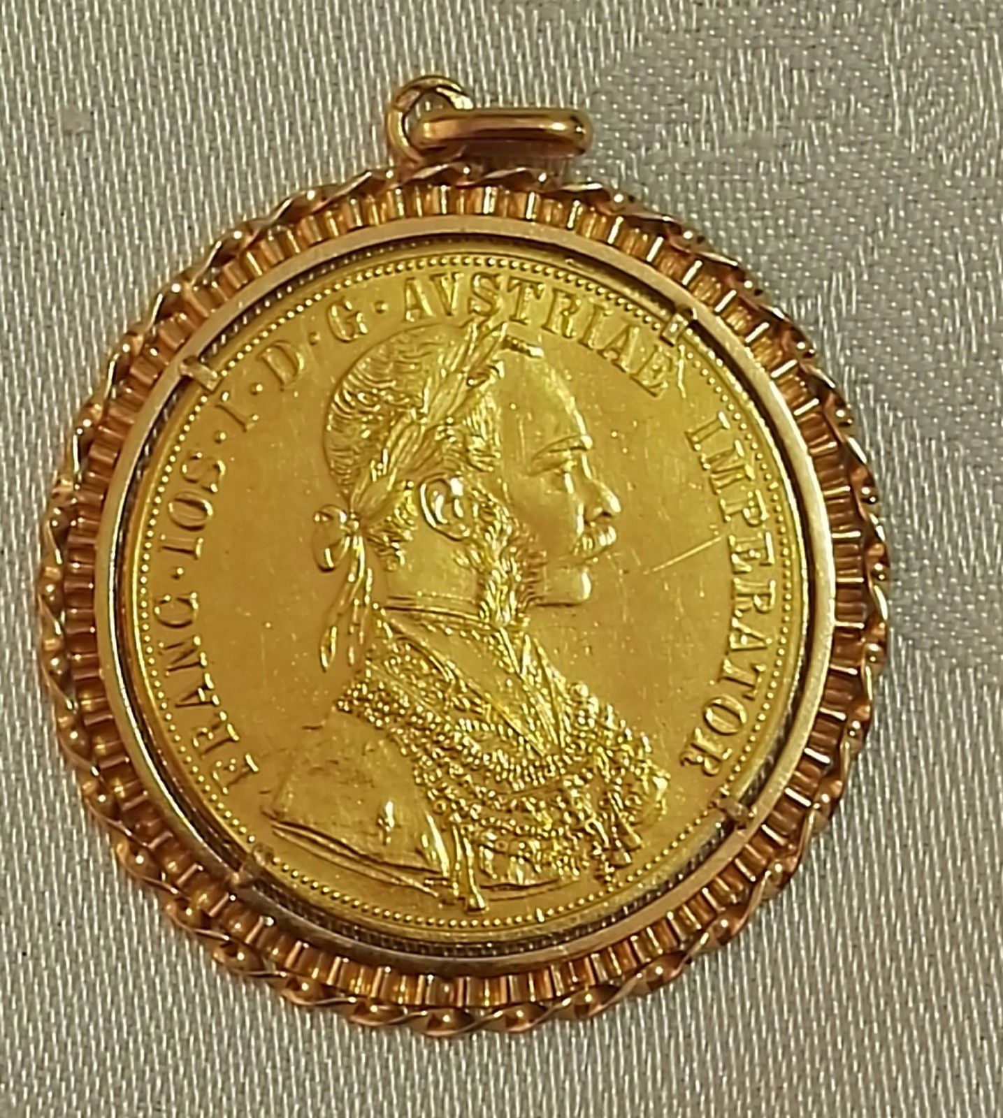 1915 AUSTRIA 4 DUCAT GOLD COIN IN 18 K GOLD BEZEL BROOCH  PENDENT 20 GRAM