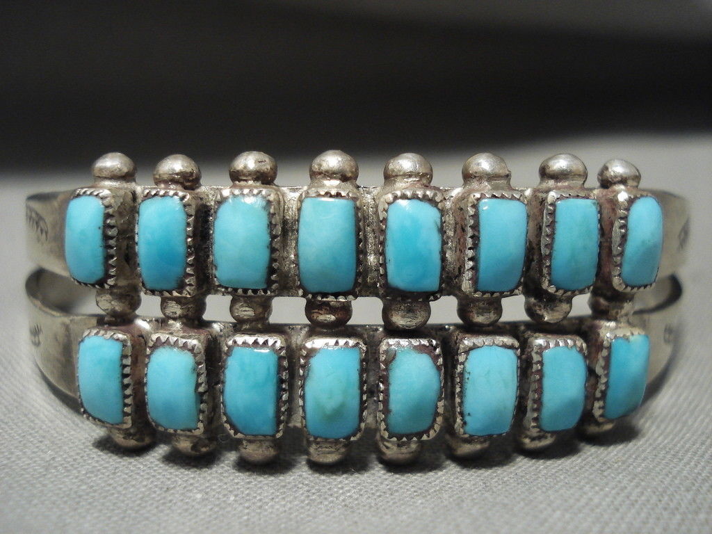 EARLIER VINTAGE ZUNI/ NAVAJO 'SQRD TURQUOISE' OLD PAWN TURQUOISE SILVER BRACELET