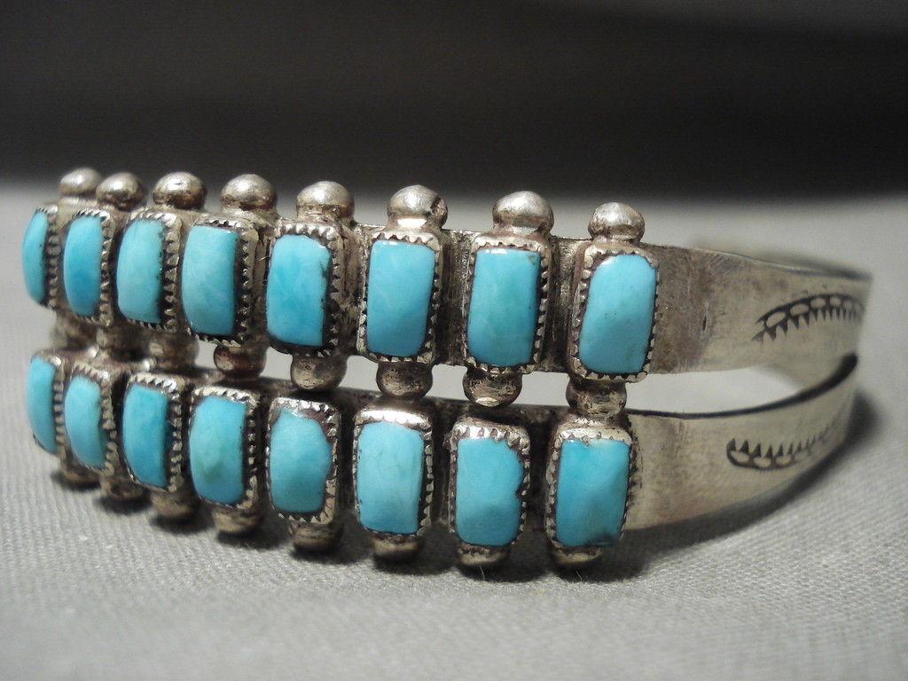 EARLIER VINTAGE ZUNI/ NAVAJO 'SQRD TURQUOISE' OLD PAWN TURQUOISE SILVER BRACELET