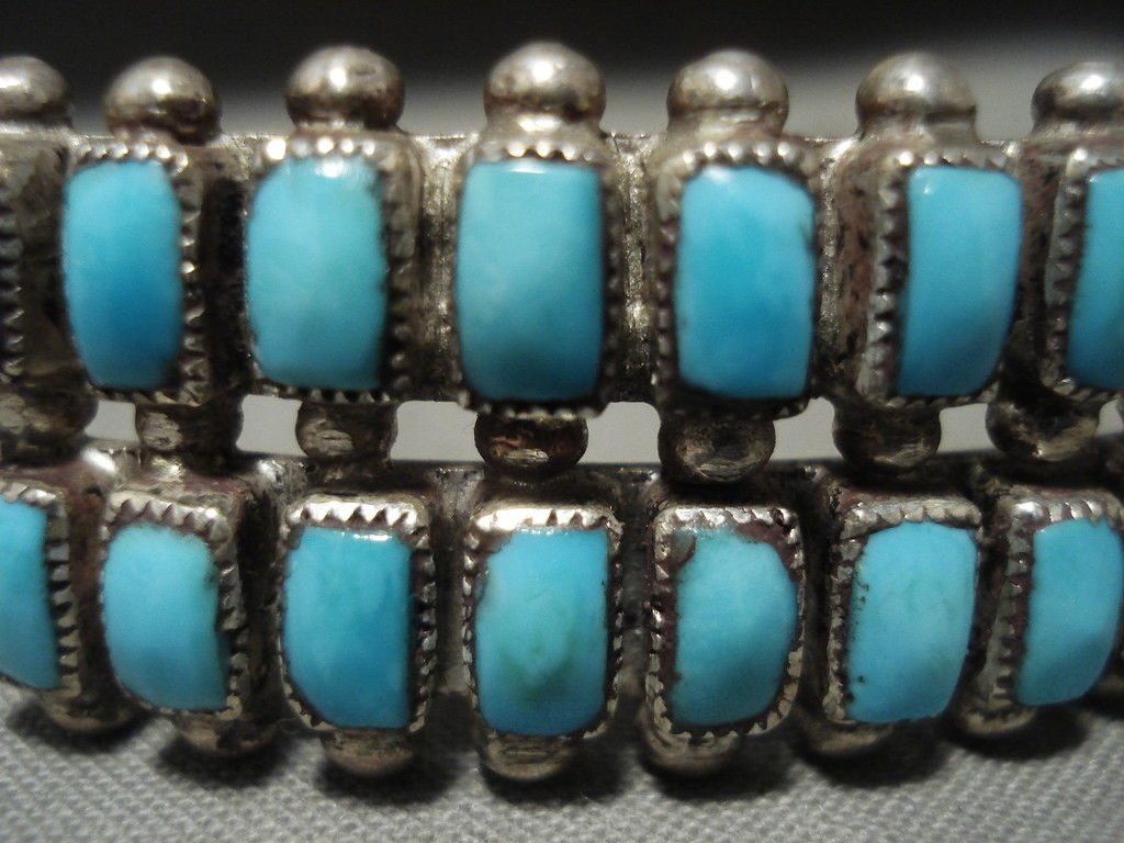 EARLIER VINTAGE ZUNI/ NAVAJO 'SQRD TURQUOISE' OLD PAWN TURQUOISE SILVER BRACELET