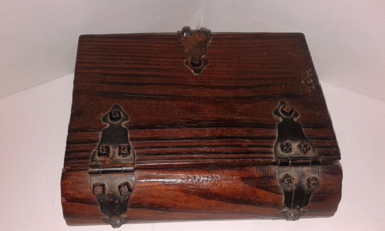 Antique Vintage Old  Wood Hand Carved Box Wooden