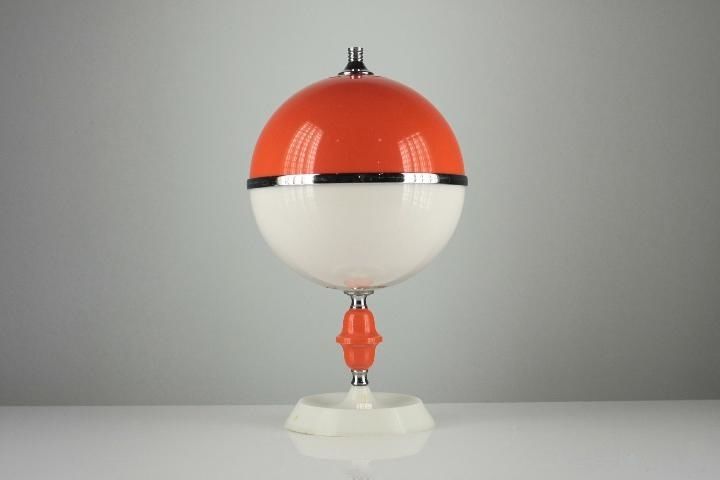 BEAUTIFUL RETRO SPACE AGE TABLE LAMP PLASTIC 60'S VINTAGE