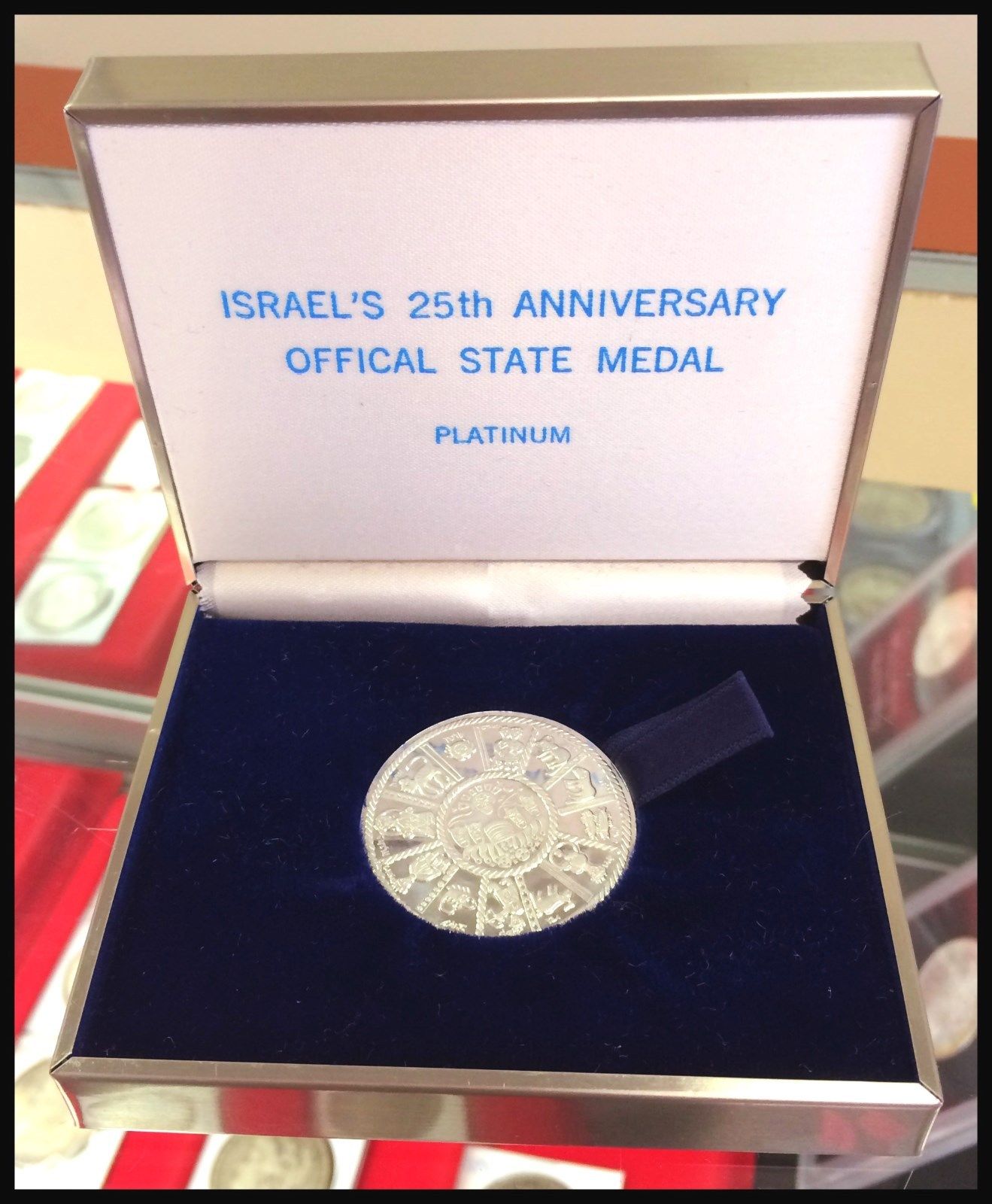 Israel 25th Anniversary Official State Platinum Medal -- FREE SHIPPING!!