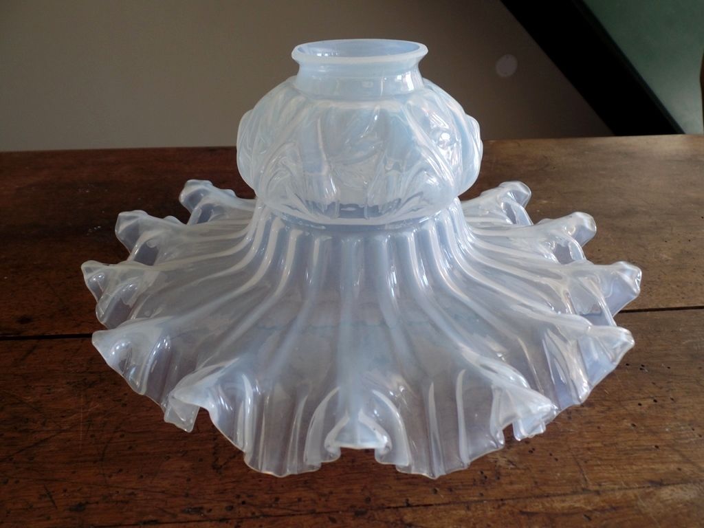 ANTIQUE FRENCH OPALESCENT HIGH CEILING GLASS CHANDELIER SCONCE OR LAMP SHADE