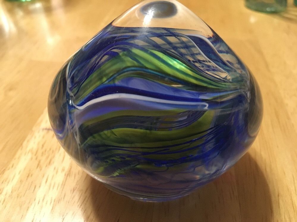 SIGNED BECK MULTI COLOR SWIRL BLUE GREEN HAND BLOWN ART GLASS PAPERWEIGHT