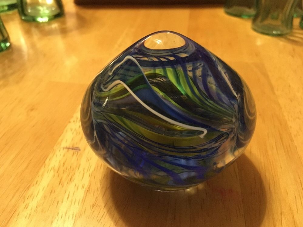 SIGNED BECK MULTI COLOR SWIRL BLUE GREEN HAND BLOWN ART GLASS PAPERWEIGHT