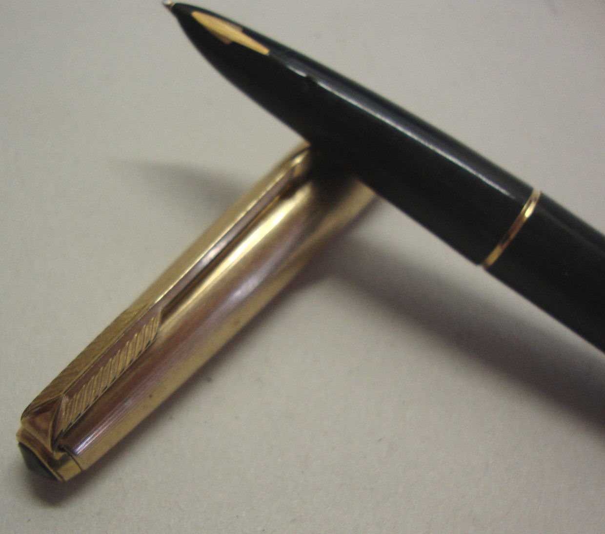 Vintage Parker 61 in black with gold plated cap