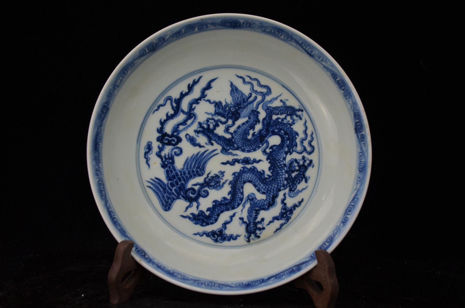 Rare Beautiful Chinese blue and white porcelain dragon&phoenix plate