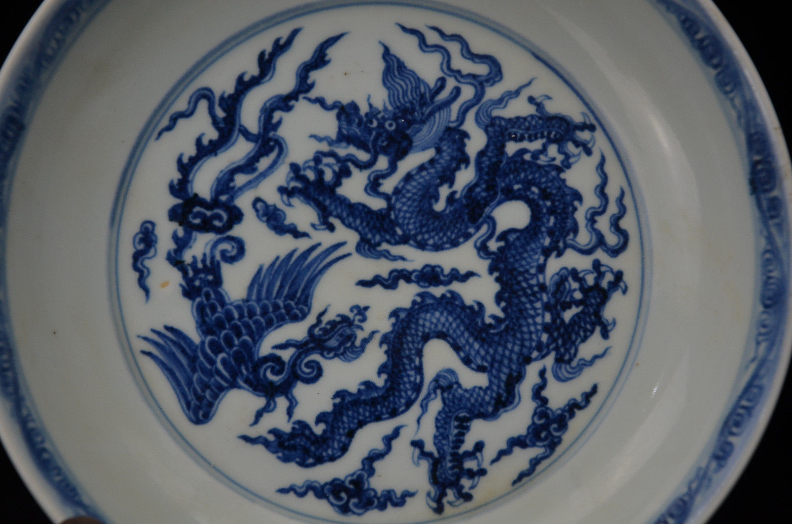 Rare Beautiful Chinese blue and white porcelain dragon&phoenix plate