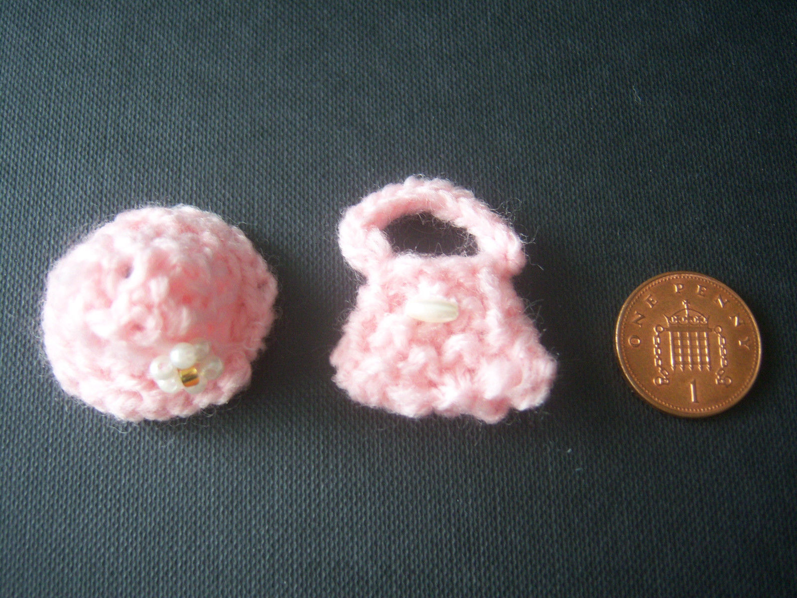 Handmade Miniature Dolls House 1/12th scale Knitted Hat and Bag sets - various