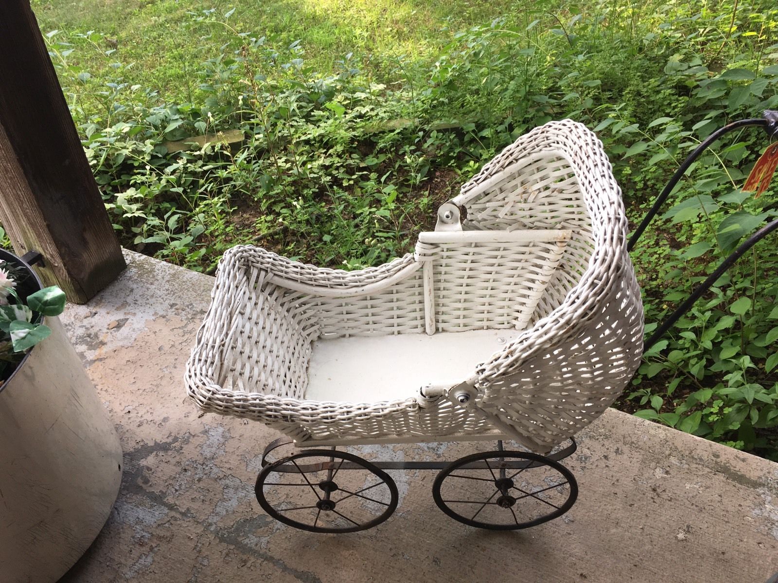 Antique Victorian White Wicker Doll Carriage