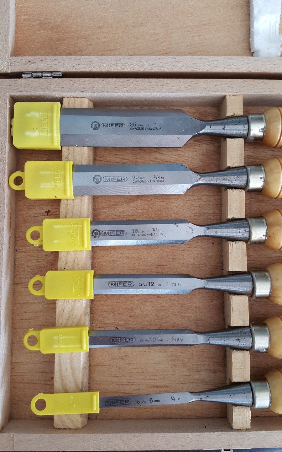 VINTAGE SET OF 6 MIFER TOOLS WOOD CHISELS WITH CAPS AND CASE MADE IN SPAIN