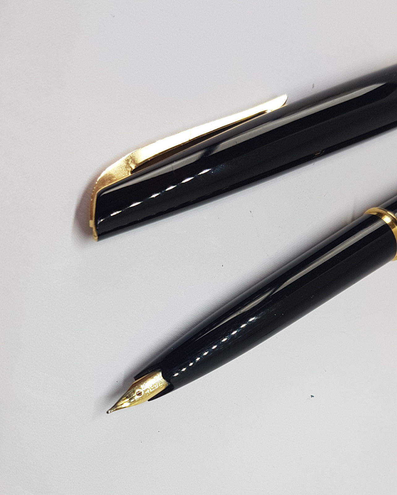 VINTAGE PILOT NAMIKI ELITE FOUNTAIN PEN 14K GOLD NIB SIZE " F "