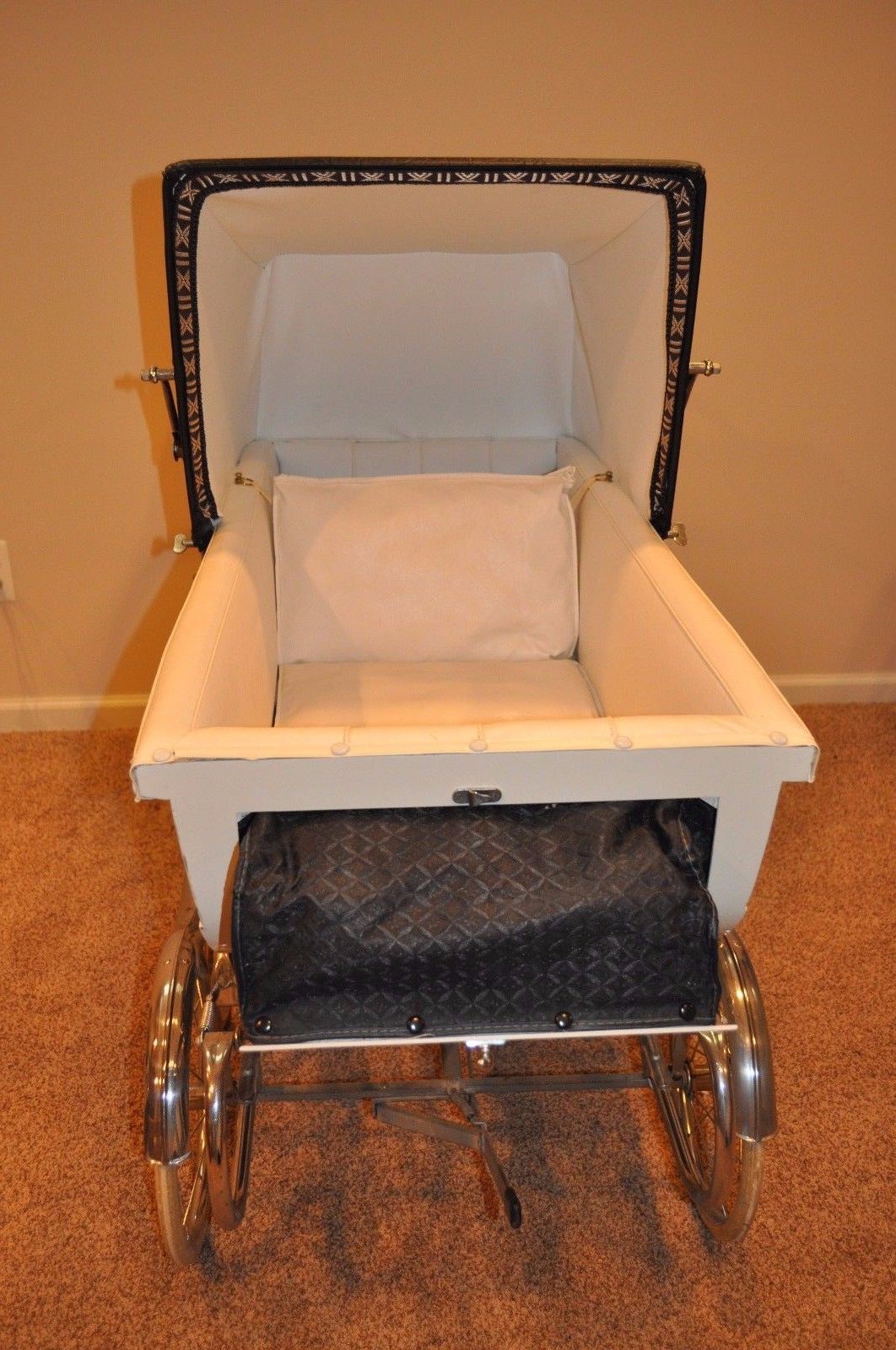 Vintage 1950s Bilt-Rite Pram Baby Carriage