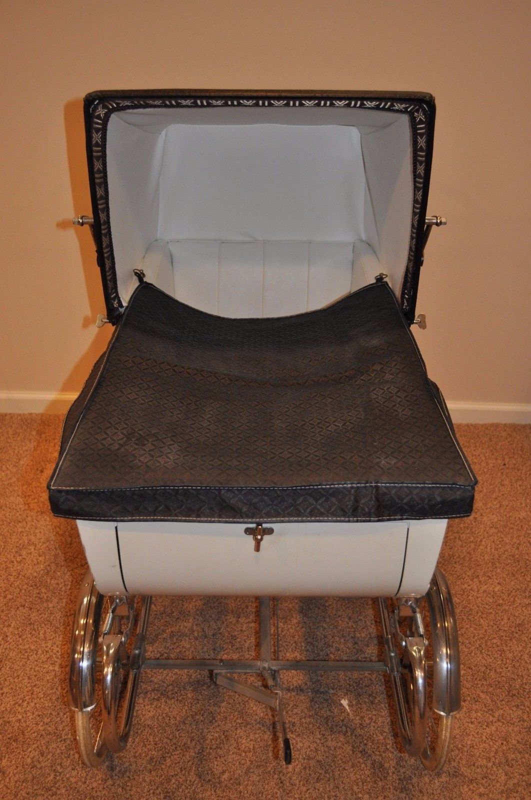 Vintage 1950s Bilt-Rite Pram Baby Carriage