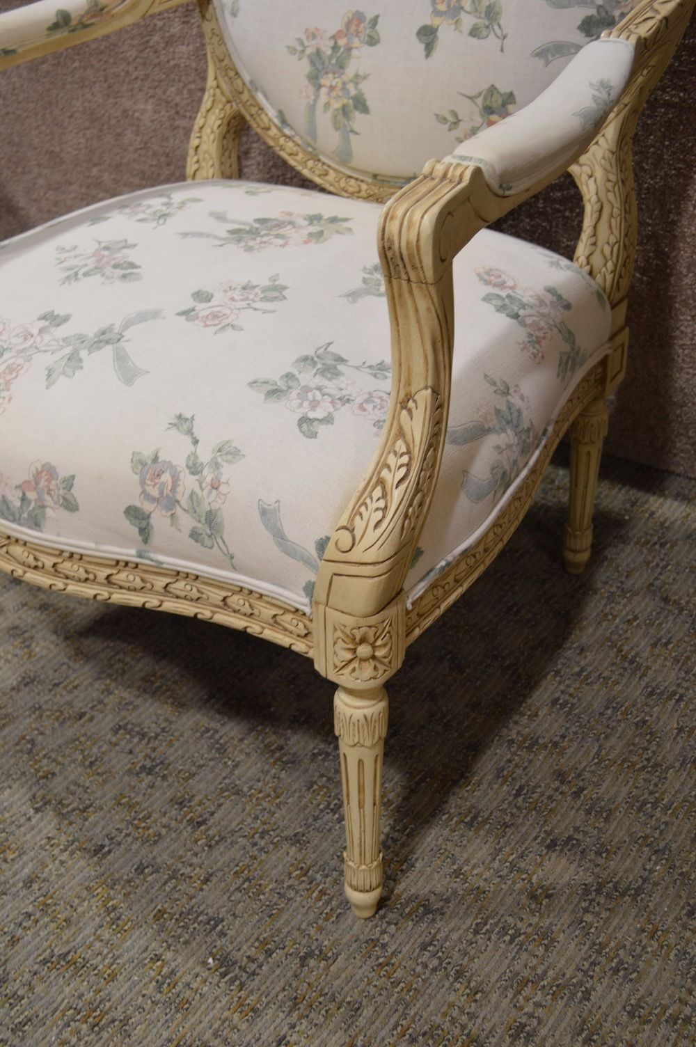 Vintage Ornate Country French Style Floral Linen Fabric Accent Chair