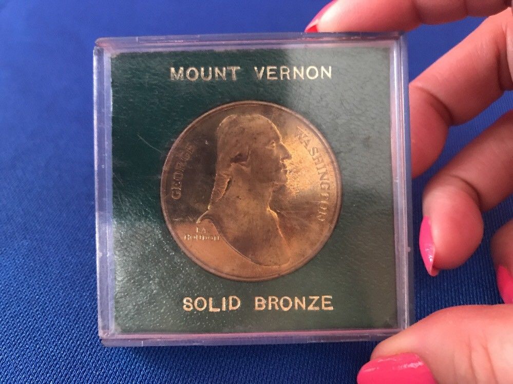 VINTAGE GEORGE WASHINGTON MOUNT VERNON SOLID BRONZE MEDAL WITH CASE