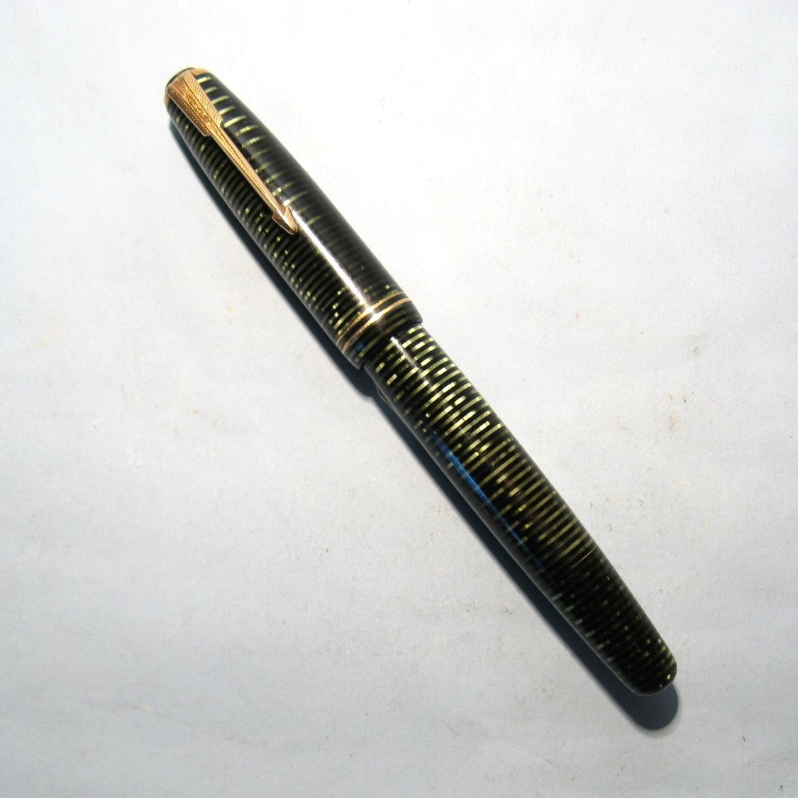 Vintage 1940’s PARKER VACUMATIC Emerald Pearl Fountain Pen Lock Button