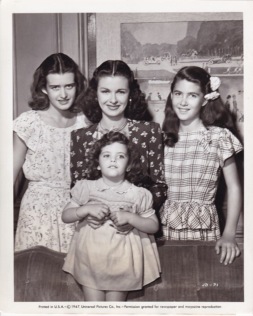 JOAN BENNETT & Daughters Original CANDID Vintage 1947 Universal Portrait Photo