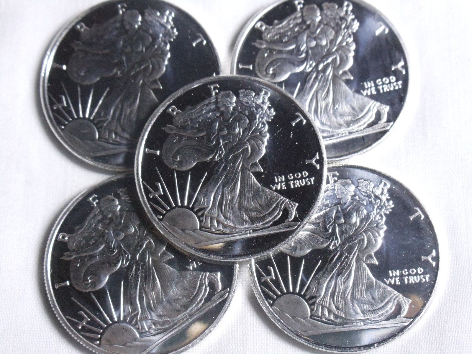 Lot of 5 coins 1/2 oz American Eagle  Round .999  Silver  1