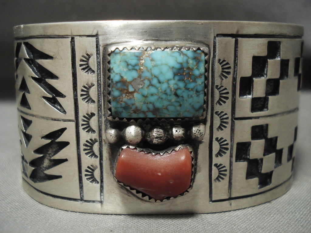 RARE RED MOUNTAIN TURQUOISE VINTAGE NAVAJO SILVER RUG BRACELET