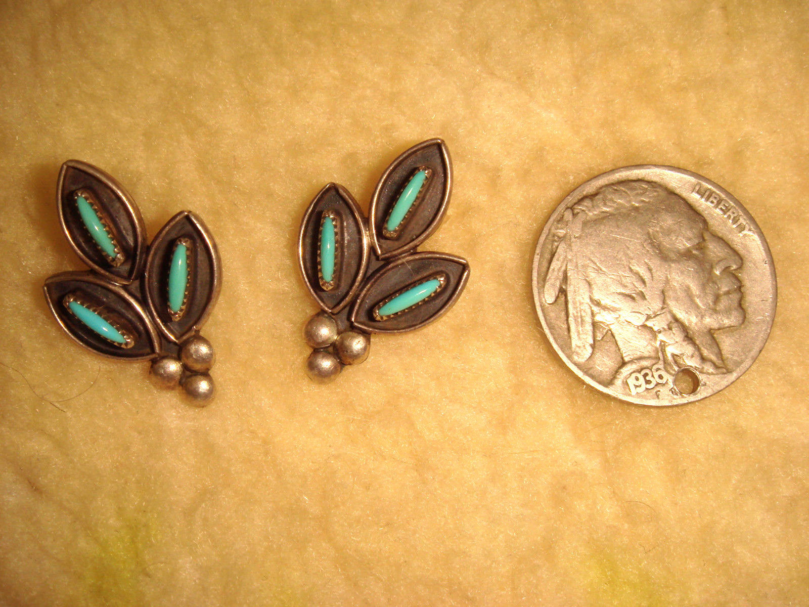 VINTAGE OLD PAWN  ZUNI 1" STERLING SILVER & NEEDLEPOINT TURQUOISE EARRINGS