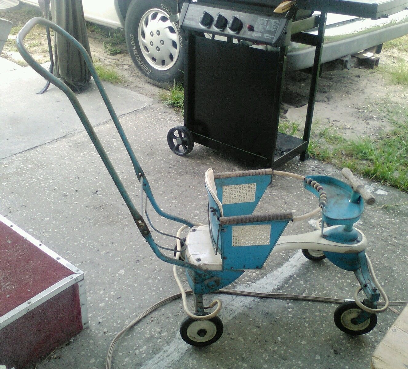 Taylor Tot 1950s baby stroller