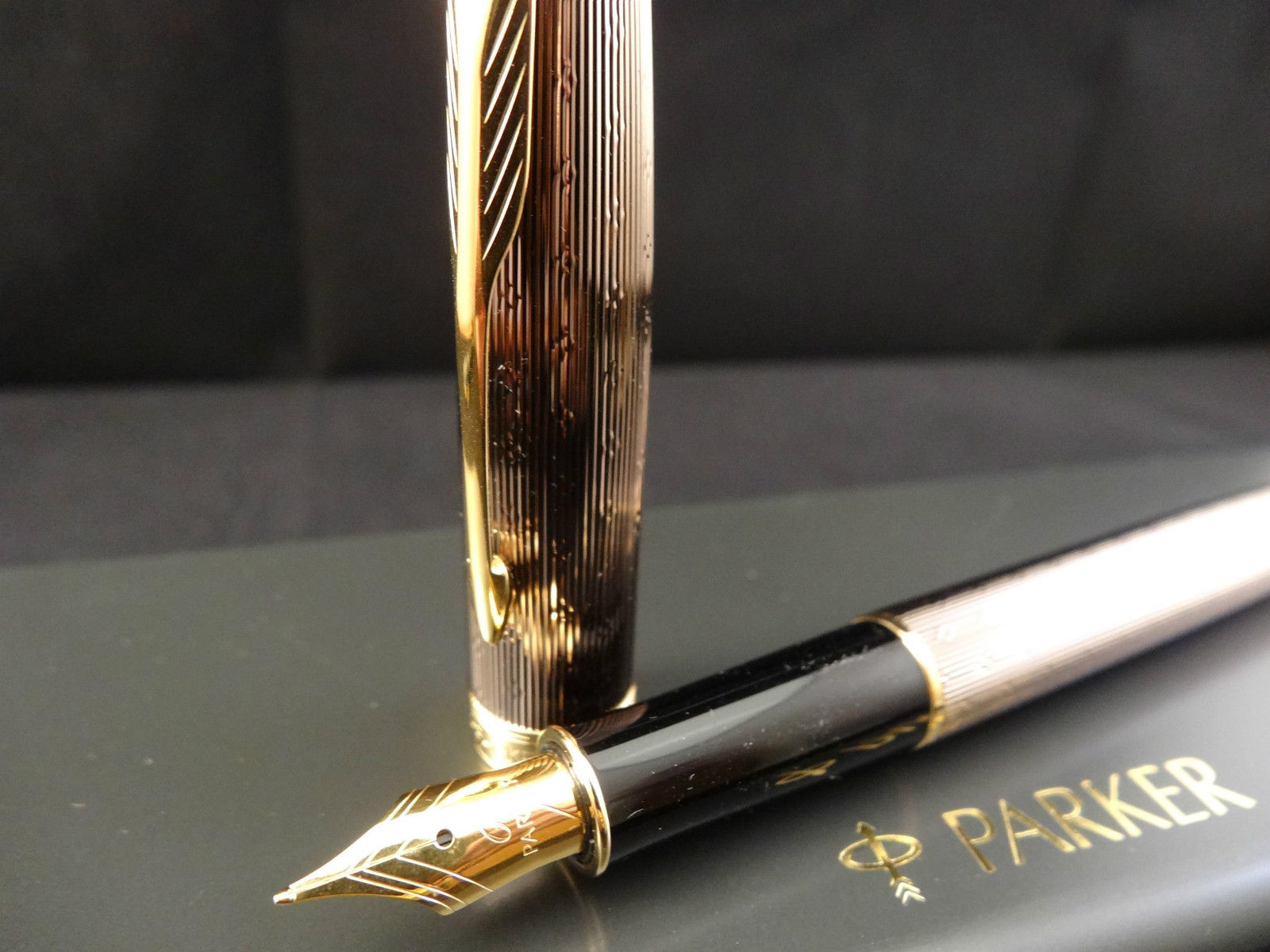 NEW Parker Sonnet Chiselled Brown (Chocolate) Gold Trim Fountain Pen Fine Nib