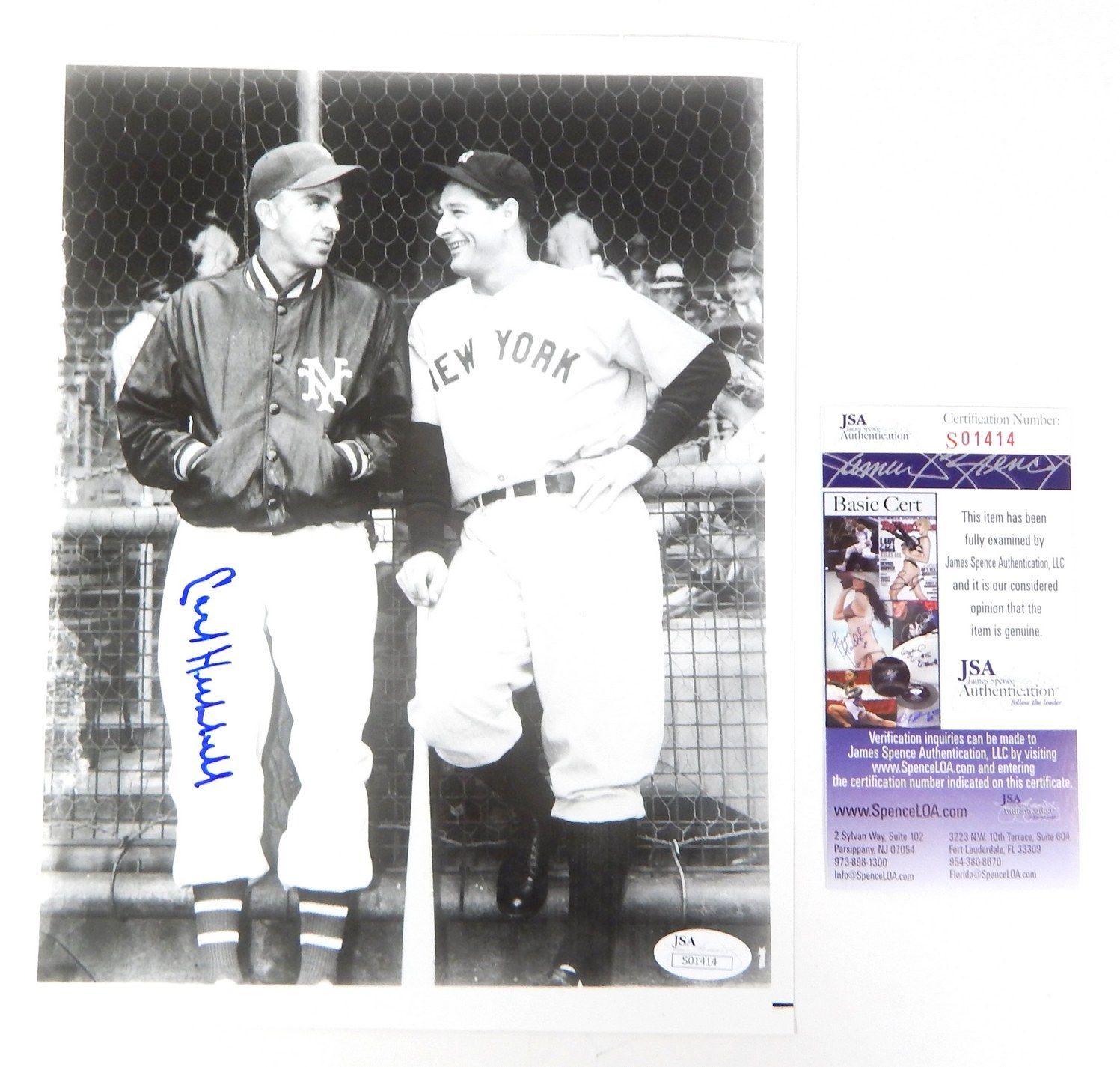 Carl Hubbell Signed 8x10 B&W ^ Posing with Lou Gehrig  ^ JSA Autos