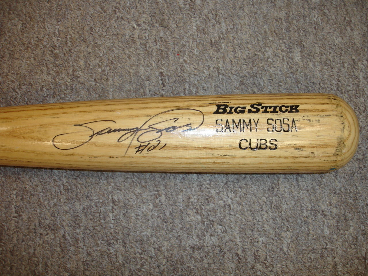 1996 Sammy Sosa Chicago Cubs Game Used Autographed Rawlings Big Stick 256B Bat