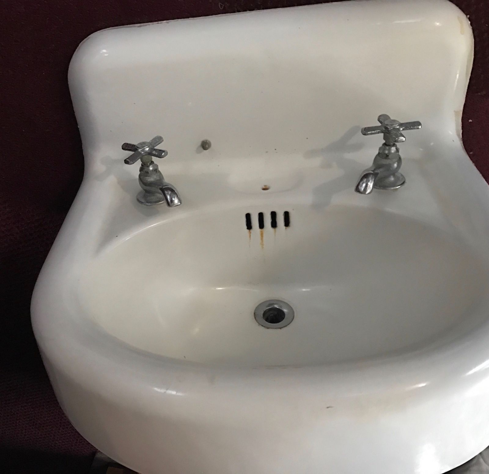 Vintage Antique White Cast Iron Porcelain Bathroom Sink with Faucets 1916, 1930