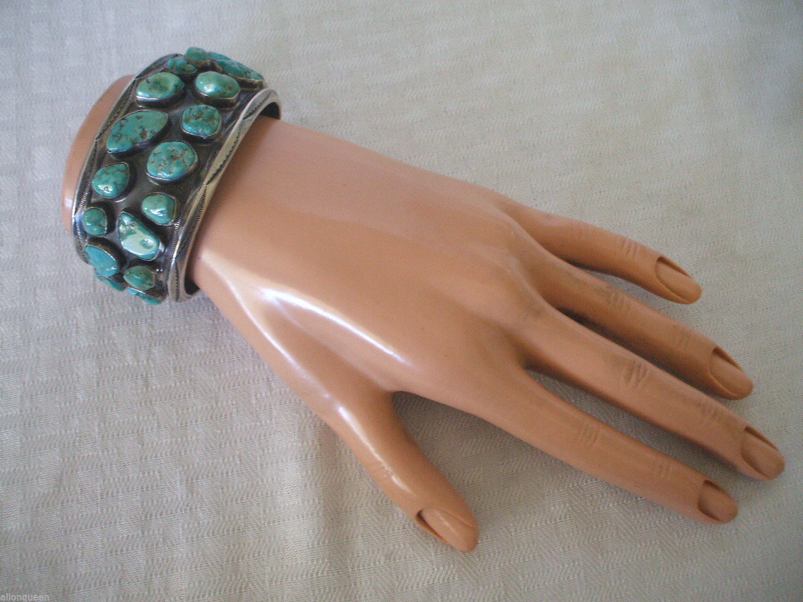 Heavy Gauge Vintage NAVAJO Sterling Silver & TURQUOISE Cluster Cuff BRACELET