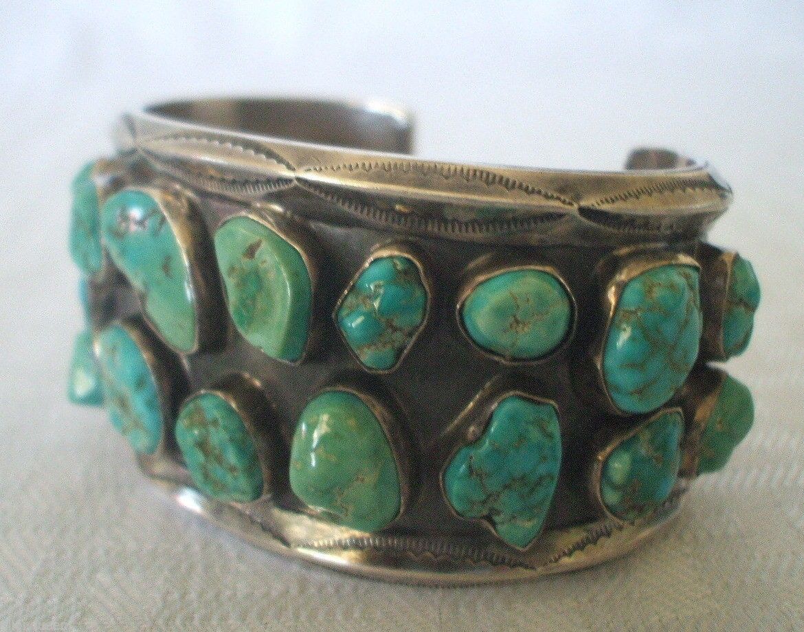 Heavy Gauge Vintage NAVAJO Sterling Silver & TURQUOISE Cluster Cuff BRACELET