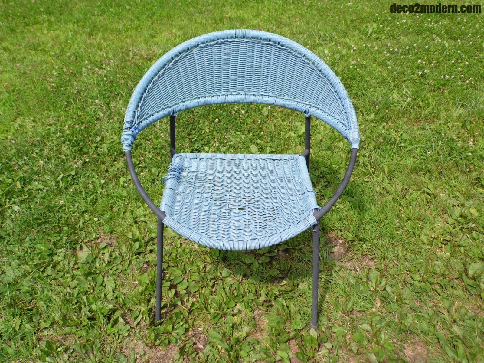 Vintage Mid Century Modern Wicker Rattan & Iron Leg Hoop Patio Chair Turquoise