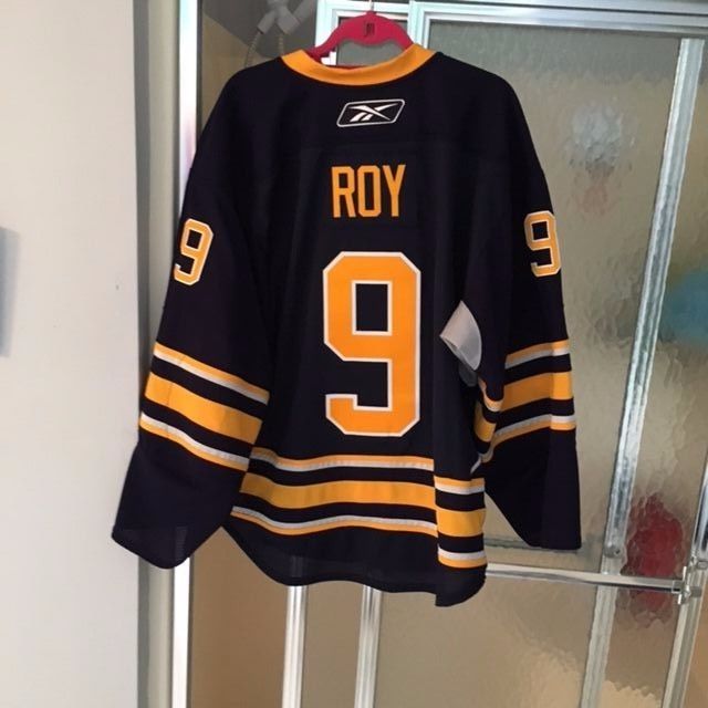 GAME USED Derek Roy 2009-2010 Buffalo Sabres Home Reebok 2.0 Jersey w/ COA